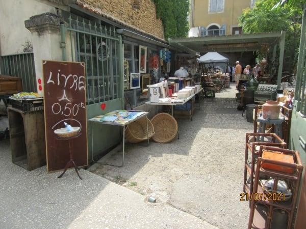 Boutique brocante de Lauris dans le Vaucluse — intérieur 8